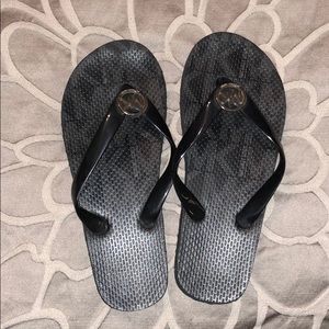 Black Michael Kors flip flops